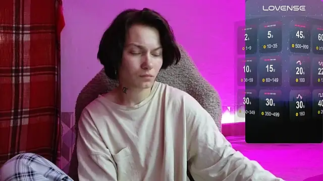 Snapshot of esajukyy chatting on September 15, 2:17 pm esajukyy online show from September 15, 2:17 pm