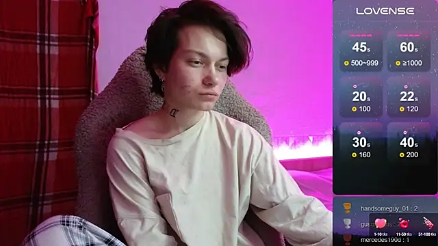 Snapshot of esajukyy chatting on October 2, 11:39 am esajukyy online show from October 2, 11:39 am