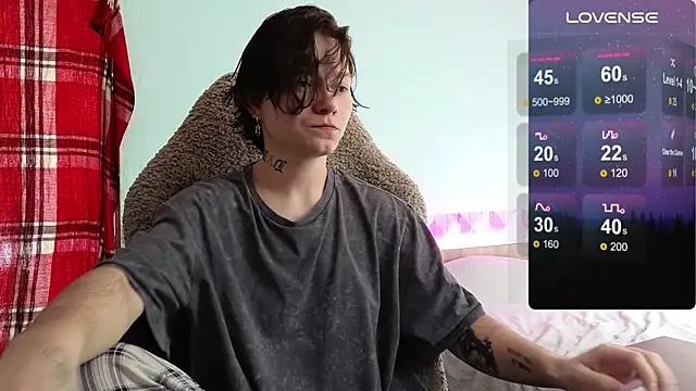 Snapshot of esajukyy chatting on October 18, 8:15 am esajukyy online show from October 18, 8:15 am