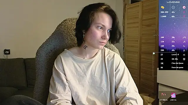 esajukyy online show from February 28, 1:01 pm