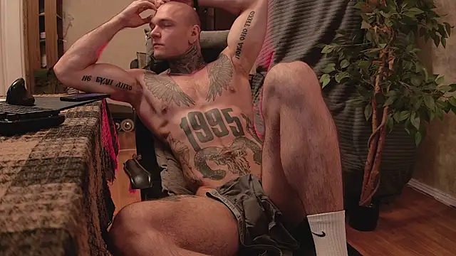 Snapshot of bulatov_xx chatting on October 28, 11:29 pm bulatov xx online show from October 28, 11:29 pm