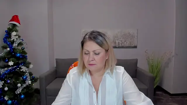 Milana Blake online show from December 18, 12:51 pm