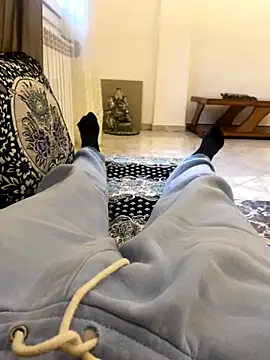 Snapshot of Lahcene chatting on January 6, 12:31 pm Lahcene online show from January 6, 12:31 pm