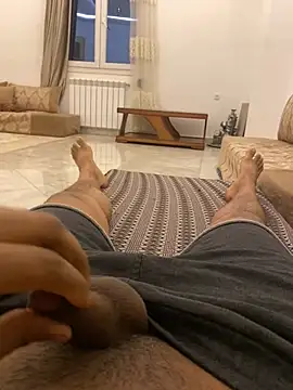 Snapshot of Lahcene chatting on February 5, 11:20 pm Lahcene online show from February 5, 11:20 pm