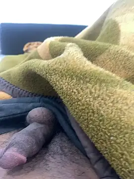 Snapshot of Lahcene chatting on February 23, 7:33 pm Lahcene online show from February 23, 7:33 pm