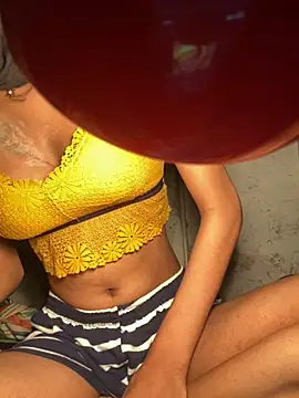 Snapshot of Teena_girl chatting on December 9, 2:28 pm Teena girl online show from December 9, 2:28 pm