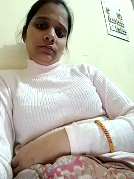 radhika07 online show from December 15, 5:10 pm