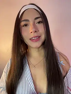 Snapshot of Melody_04 chatting on May 10, 3:01 am Melody 04 online show from May 10, 3:01 am