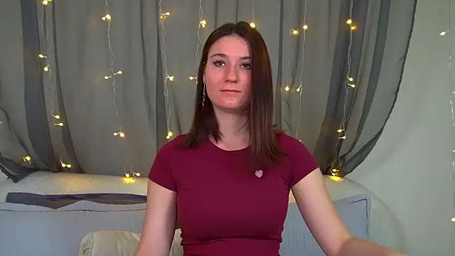 VictoriaArdern online show from November 17, 6:30 am