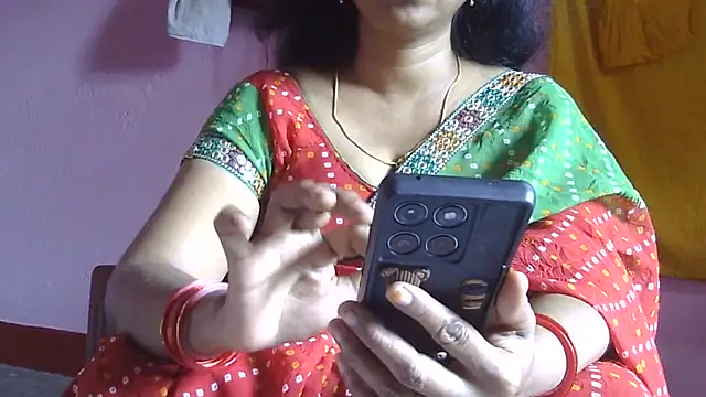 Snapshot of Suhana-sapna chatting on August 3, 9:04 am Suhana-sapna online show from August 3, 9:04 am