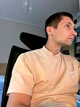 Snapshot of HotUkraine chatting on September 22, 8:27 am HotUkraine online show from September 22, 8:27 am