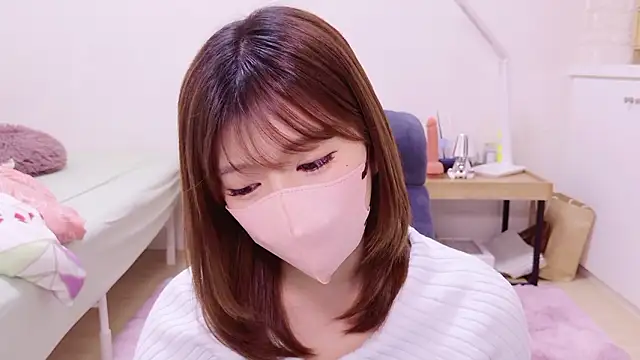 Snapshot of Runarunapi chatting on September 18, 11:01 am Runarunapi online show from September 18, 11:01 am