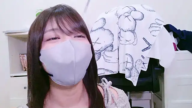 Snapshot of Runarunapi chatting on November 25, 12:05 pm Runarunapi online show from November 25, 12:05 pm