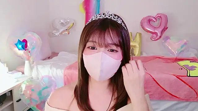 Runarunapi online show from December 15, 12:20 pm