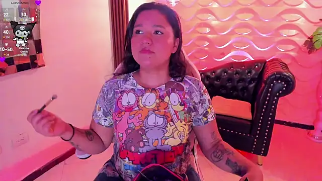 Snapshot of natasha_adams22 chatting on October 30, 1:51 am natasha adams22 online show from October 30, 1:51 am