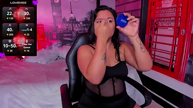 Snapshot of natasha_adams22 chatting on November 14, 2:10 am natasha adams22 online show from November 14, 2:10 am