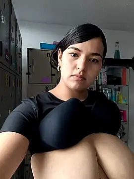 Noah Jhonson online show from April 6, 6:09 pm