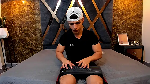 Snapshot of Flynn_Riider chatting on January 22, 2:24 pm Flynn Riider online show from January 22, 2:24 pm