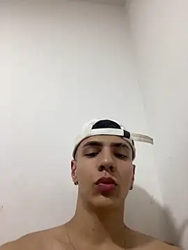 Snapshot of Flynn_Riider chatting on February 27, 5:58 pm Flynn Riider online show from February 27, 5:58 pm