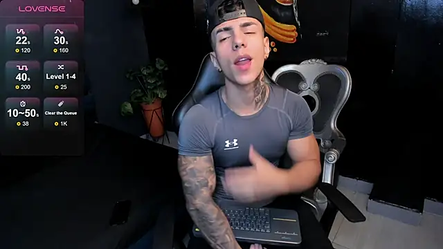 Flynn Riider online show from October 27, 5:39 pm