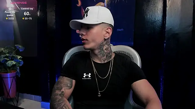 Flynn Riider online show from March 7, 5:32 pm