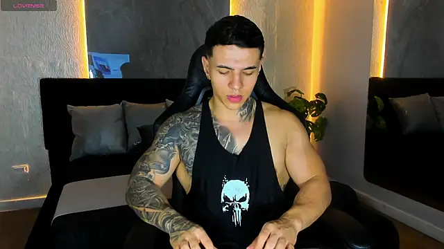 Flynn Riider online show from June 17, 5:47 pm