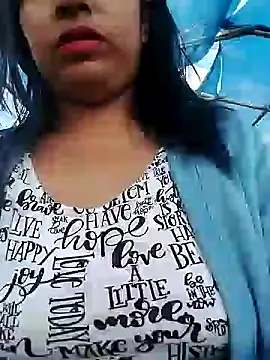 Snapshot of Danna-linyi chatting on December 12, 10:09 pm Danna-linyi online show from December 12, 10:09 pm