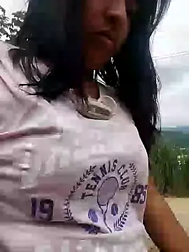 Snapshot of Danna-linyi chatting on December 22, 3:00 pm Danna-linyi online show from December 22, 3:00 pm