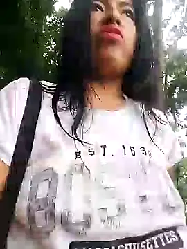 Snapshot of Danna-linyi chatting on January 12, 2:09 pm Danna-linyi online show from January 12, 2:09 pm