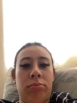 Zoee t online show from February 1, 7:02 pm