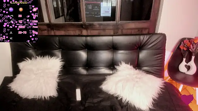 Snapshot of Aurora_Hotson chatting on February 8, 1:00 am Aurora Hotson online show from February 8, 1:00 am