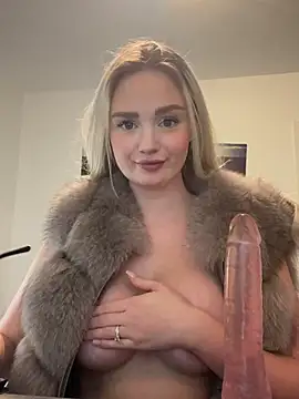 Snapshot of CherryEmmy chatting on January 25, 9:25 pm CherryEmmy online show from January 25, 9:25 pm