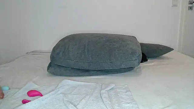 Snapshot of CherryEmmy chatting on February 16, 5:59 pm CherryEmmy online show from February 16, 5:59 pm