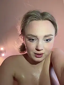 Snapshot of CherryEmmy chatting on March 5, 9:15 pm CherryEmmy online show from March 5, 9:15 pm