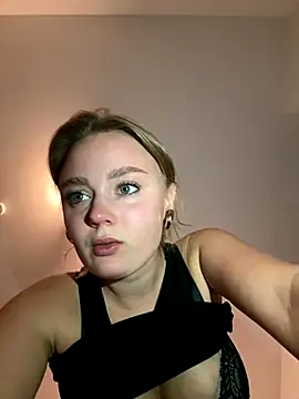 Snapshot of CherryEmmy chatting on October 3, 5:21 pm CherryEmmy online show from October 3, 5:21 pm