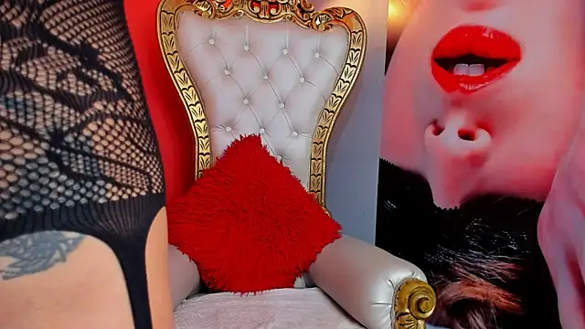 slutty venus online show from December 27, 11:31 pm