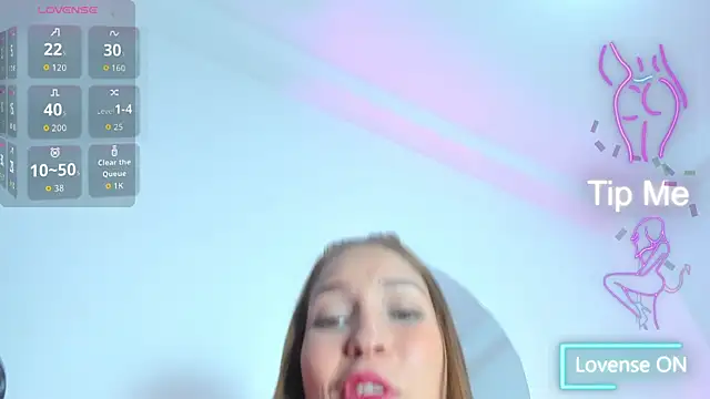 Snapshot of HaleyAmaya chatting on October 20, 7:36 pm HaleyAmaya online show from October 20, 7:36 pm