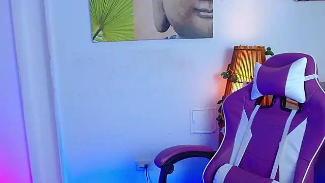 Snapshot of georgina_lulu chatting on February 4, 7:22 pm georgina lulu online show from February 4, 7:22 pm
