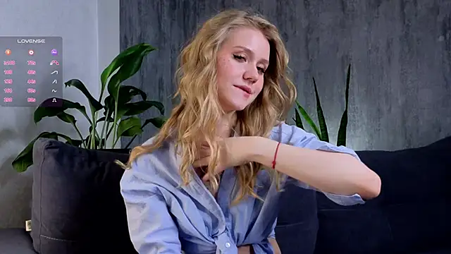 WiloneEsse online show from February 1, 1:12 am