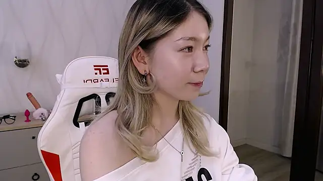 Babby Rabbit online show from September 9, 4:39 pm