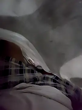 Sam123a online show from April 15, 7:10 pm