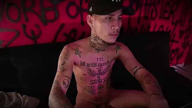 Snapshot of Junihn0 chatting on February 11, 9:09 am Junihn0 online show from February 11, 9:09 am