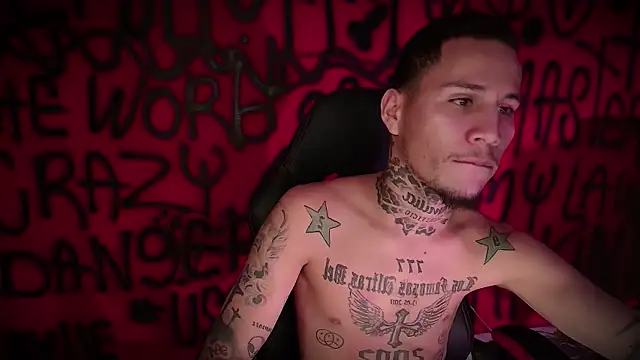 Snapshot of Junihn0 chatting on February 11, 12:27 pm Junihn0 online show from February 11, 12:27 pm