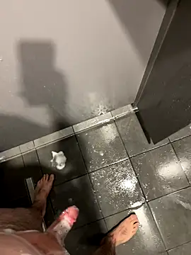 Snapshot of Loco42- chatting on October 4, 11:08 am Loco42- online show from October 4, 11:08 am