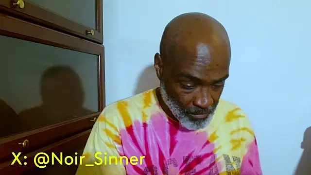 sinnernoir online show from May 19, 1:22 am