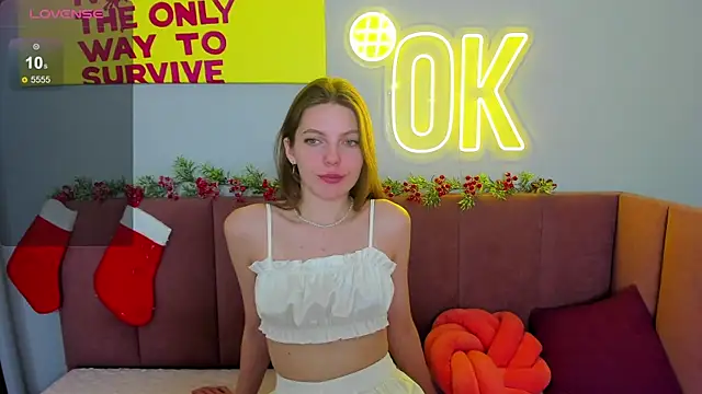 marie reyes  online show from December 19, 1:39 am