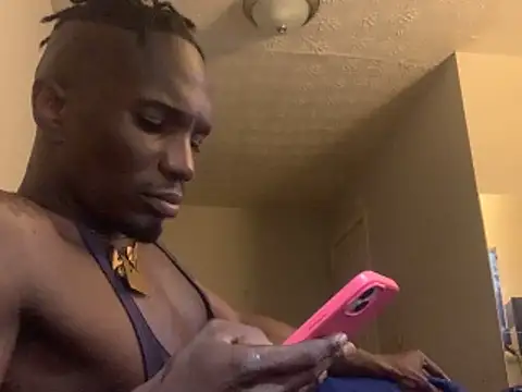 Snapshot of Shawtyblaque21 chatting on May 31, 8:54 pm Shawtyblaque21 online show from May 31, 8:54 pm