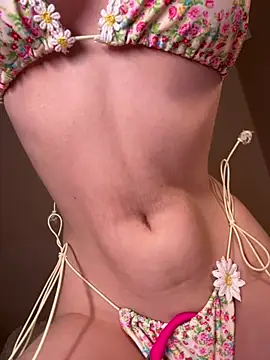 Lilly Soulmate online show from March 18, 4:15 am