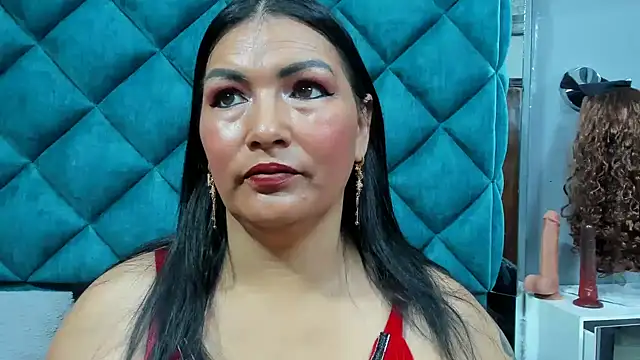 PENELOPELEWISs online show from November 4, 6:51 pm