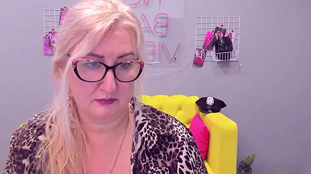 ChristyBrooks online show from January 5, 1:36 pm